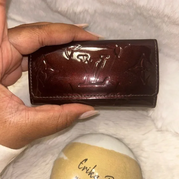 Louis Vuitton Amarante Vernis 4 Ring‎ Key Holder - Picture 7 of 14